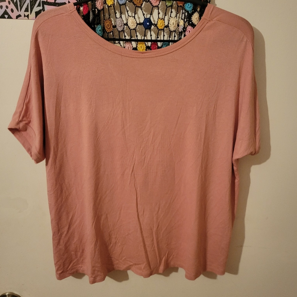 Women's Relaxed Open Back tshirt New size Small